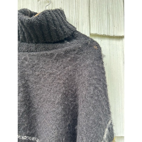 World Market‎ Turtle Neck Pullover Shawl NWT - Picture 3 of 7